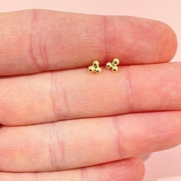 925 Sterling Silver Stud Earrings - Picture 10 of 10